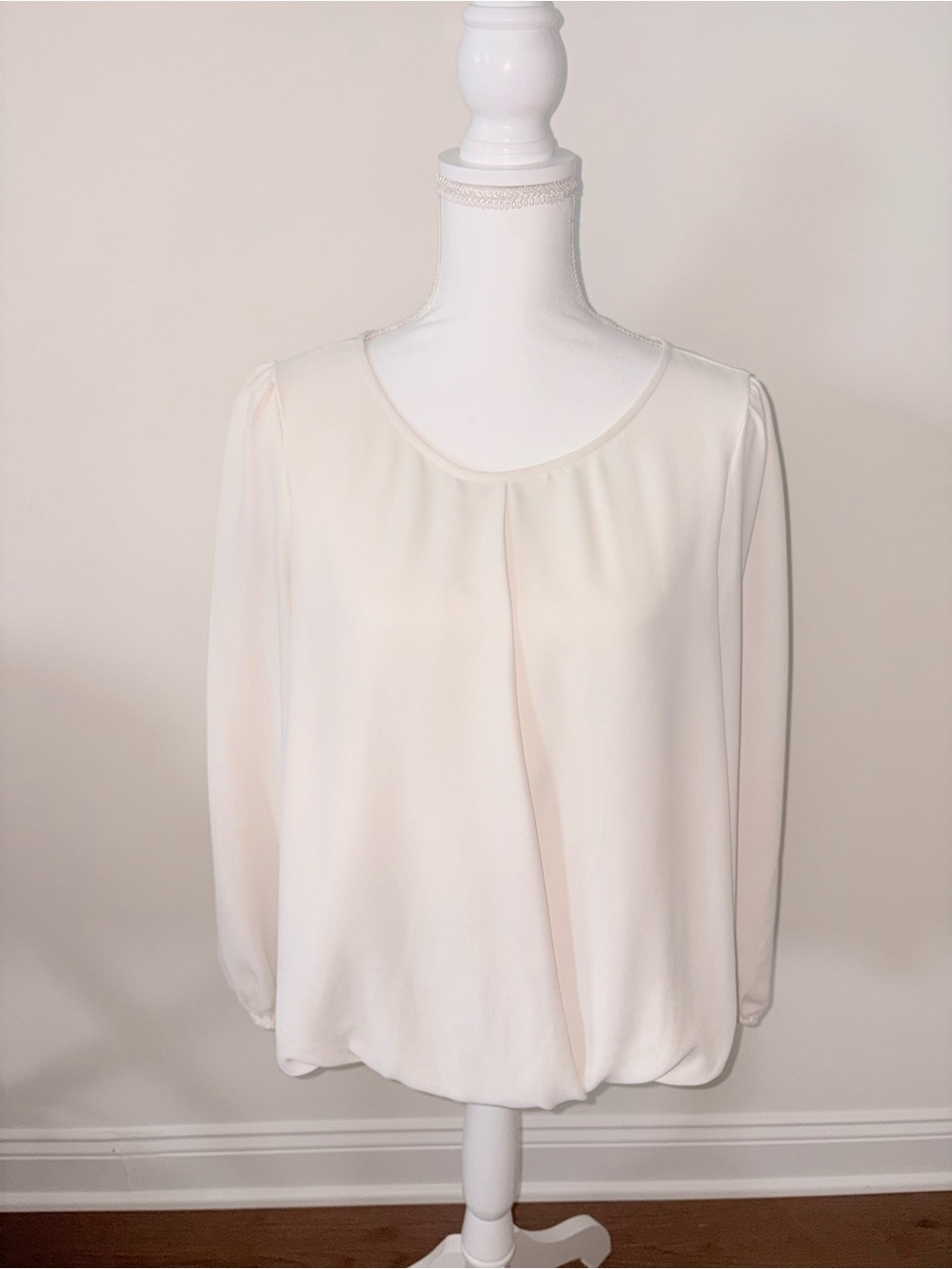 Ann Taylor Cream Long-Sleeve Pleated Scoop-Neck Blouse